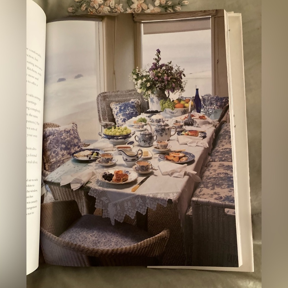 Shabby Chic 1st Edition Hardcover Book by Rachel Ashwell - Picture 8 of 15